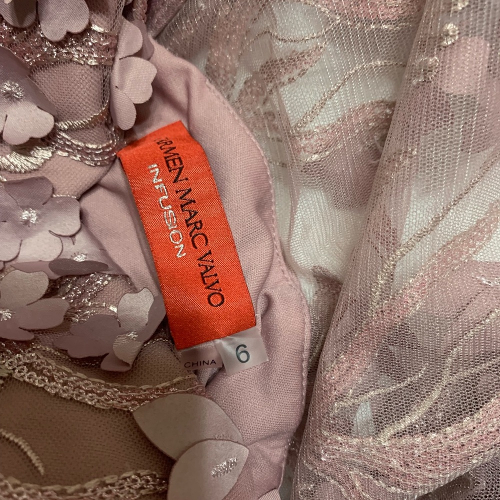 NWT Carmen Marc Valvo Infusion Deep V Beck Dress HOST PICK 🛍🛍 - Picture 10 of 10